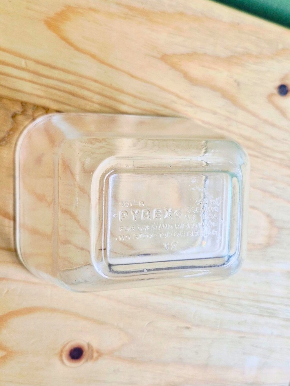 Vintage Clear Pyrex Refrigerator Dish with Ribbed Lid (#501) - Picture 6 of 15